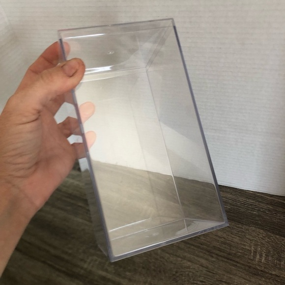 Clear Acrylic Display Box - Picture 8 of 8